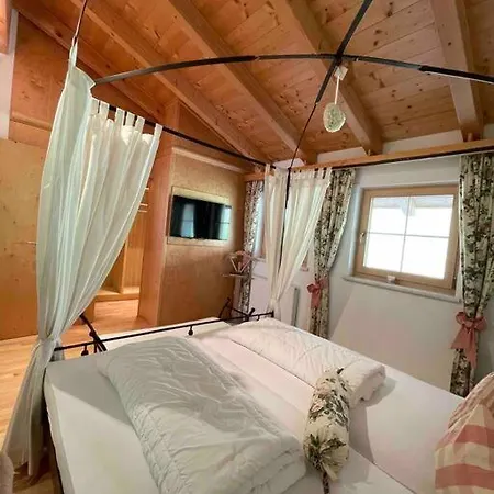 Haus Peppone Holiday home Mathon